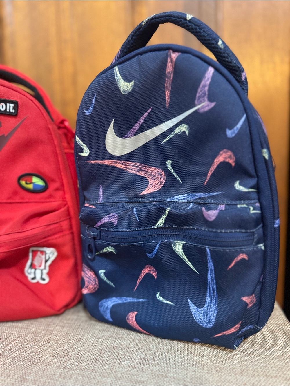 Bundle (2) NIKE Insulated Lunch Totes - Picture 3 of 11